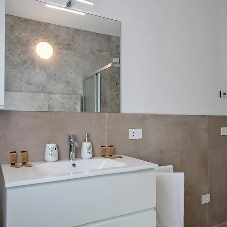 Superb * 시르미오네